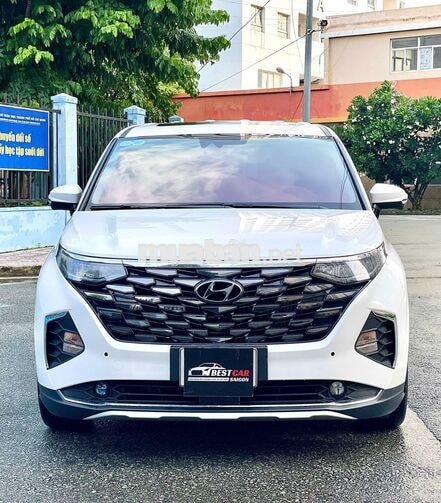 Hyundai Custin 2.0AT 2023 7 chỗ Đen