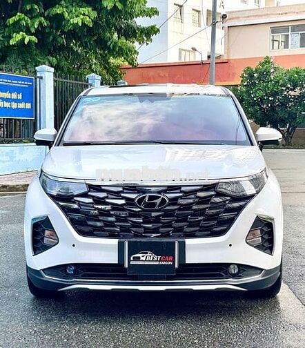 Hyundai Custin 2.0AT 2023 7 chỗ Đen