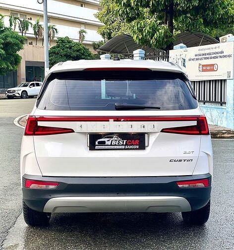 Hyundai Custin 2.0AT 2023 7 chỗ Đen