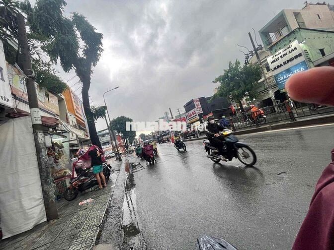 CHO THUÊ NHÀ MẶT TIỀN QUANG TRUNG P10 GÒ VẤP NGAY NGÃ TƯ THỐNG NHẤT