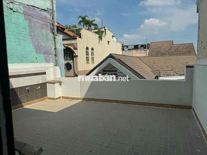Nhà MT nội bộ - DT 52,5 m2  - Ngang 5,25 m - Gia 17, 3 ty