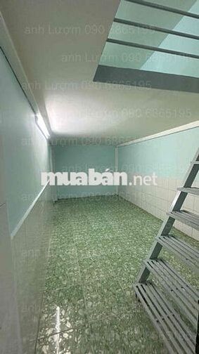Nhà cho thuê nguyên căn - trống - mới sơn sửa