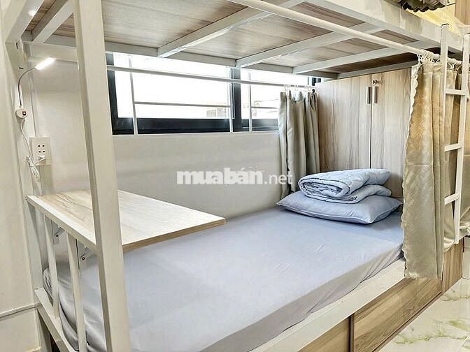 KTX full nội thất và Free tất cả chi phí chỉ 1tr8/tháng. 