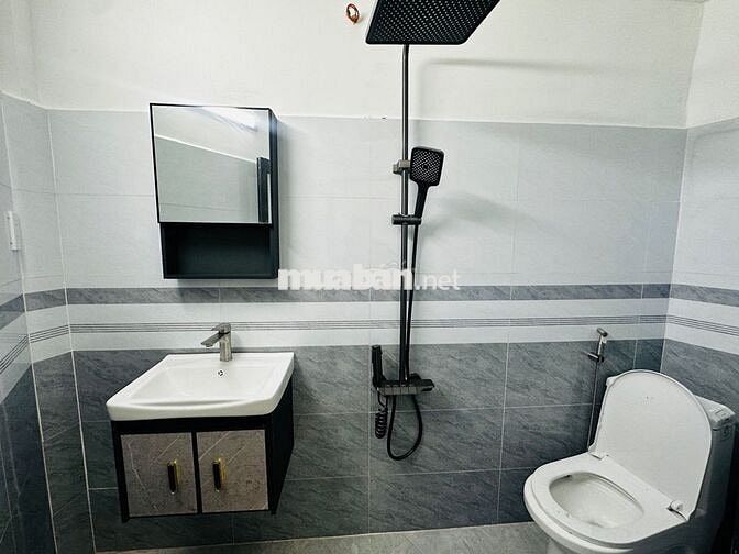 2 TẦNG- 3.1 x 8M- 2PN 2WC- XE HƠI CÁCH 20M- GẦN BX BUÝT HIỆP THÀNH