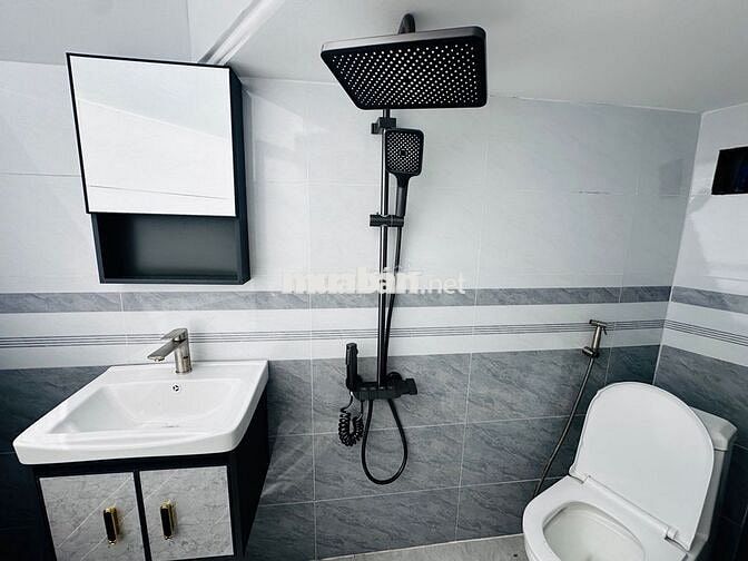 2 TẦNG- 3.1 x 8M- 2PN 2WC- XE HƠI CÁCH 20M- GẦN BX BUÝT HIỆP THÀNH