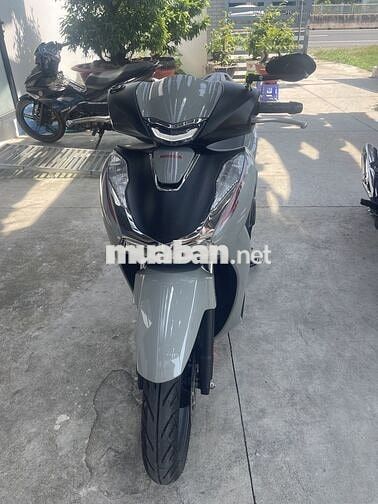 Honda SH 160i đăng kí lần đầu 2025