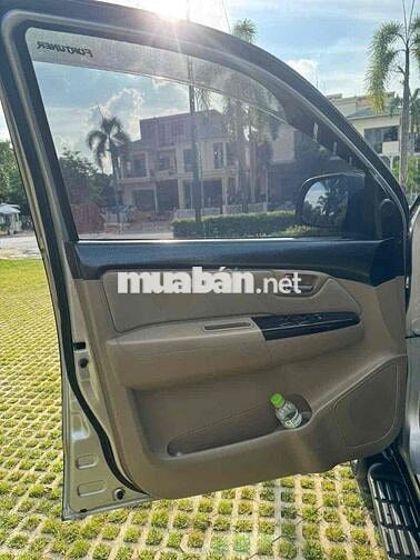 Toyota Fortuner 2014 Tự động 7 chỗ Đen