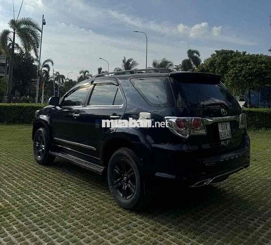 Toyota Fortuner 2014 Tự động 7 chỗ Đen