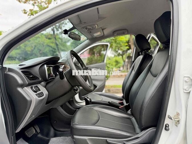 VinFast Fadil 1.4 AT 2019 Trắng Tự động