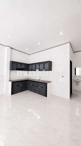 NHÀ NGỘP CẦN BÁN GẤP. GIÁ FULL 1,75 TỶ NHÀ LẦU SỔ RIÊNG 3 PHÒNG NGỦ