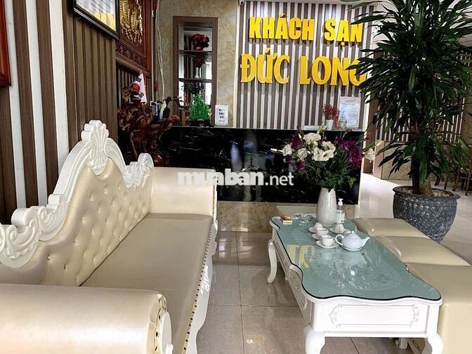 Cần tuyển nhân viên khách sạn