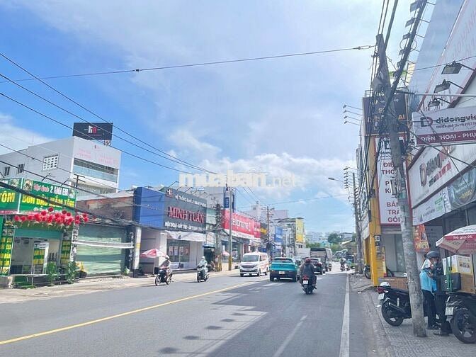 Mặt Tiền Hậu Giang Ngang Lớn 6m - Ngay Mũi Tàu Kinh Dương Vương.