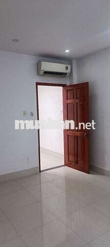 Phòng 20m2,Máy Lạnh,Giường,Cửa Sổ,Giờ Giấc Tự Do, 2tr2/Tháng