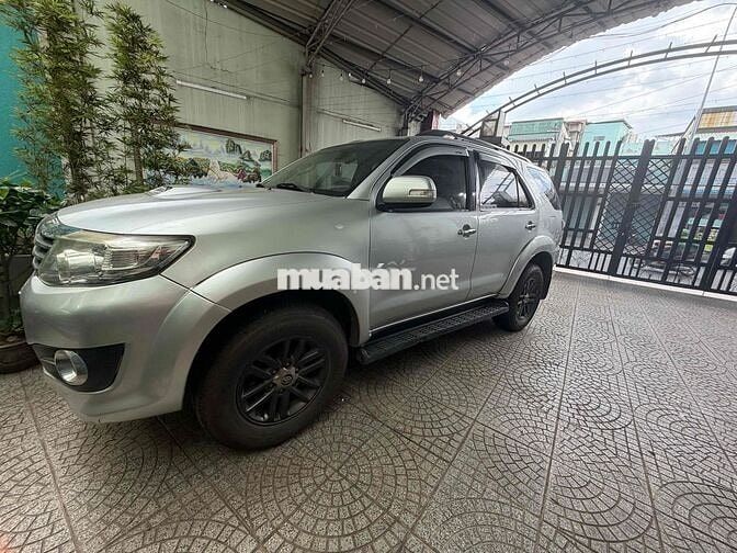 Toyota Fortuner 2016 Dầu Bạc