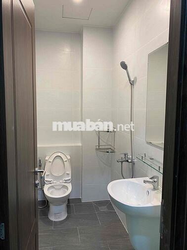 Căn hộ mới xây, cho thuê giá phải chăng