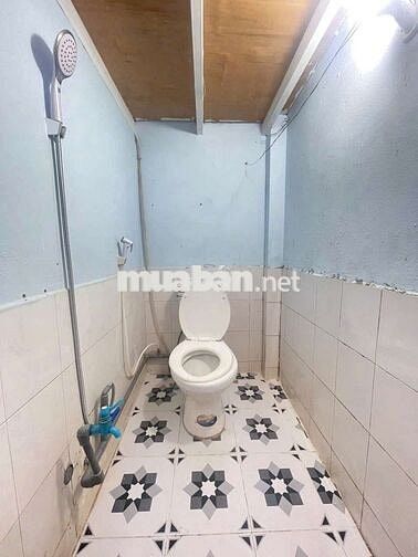 trống lại 1p 2tr6 sẵn máy lạnh ở hoàng diệu 2