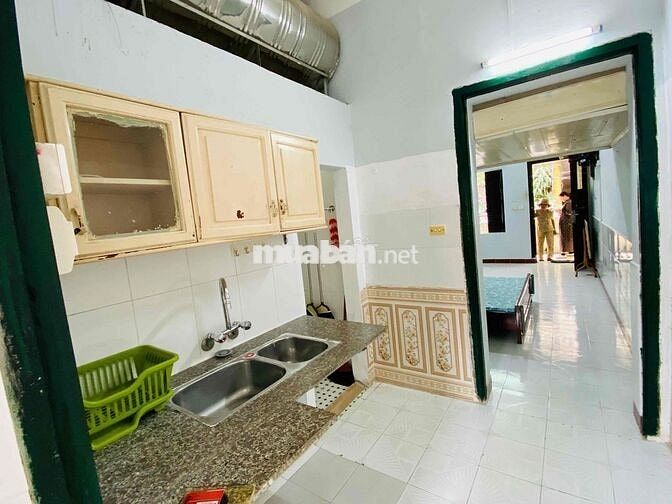 Tôi cho thuê nguyên căn tập thể 40m2 phố Trần Cung giá siêu rẻ