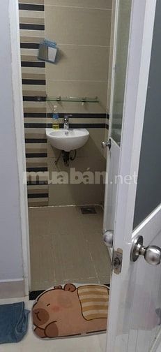Cho thuê phòng lầu 1 Xô Viết Nghệ Tĩnh, P.26, Bình Thạnh, ML, WC riêng