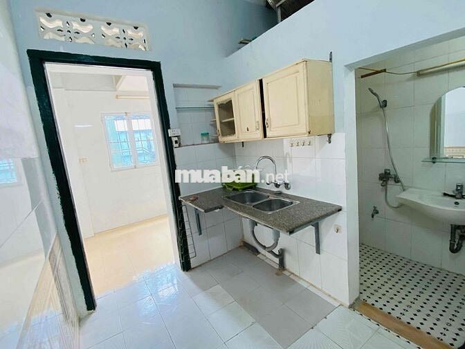 Tôi cho thuê nguyên căn tập thể 40m2 phố Trần Cung giá siêu rẻ