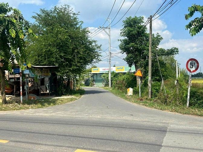 Chủ cần bán gấp miếng đất Trung Lập Hạ