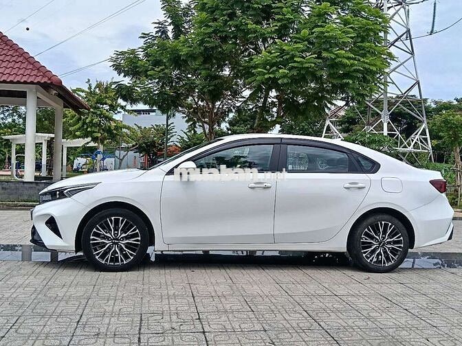 KIA K3 MT 2022 32.000 km Trắng