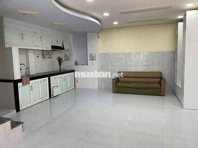 nhà gần mt vị trí đẹp 5,5x10 tr L 1 lầu 3pn ng. Văn Lạc bình thạnh