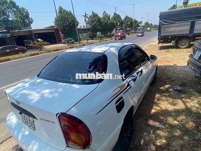 Daewoo Lanos Trắng 5 chỗ