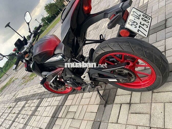 Suzuki GSX R150 10.000 km Đen, Đỏ