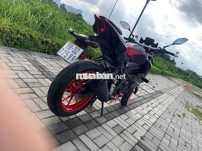 Suzuki GSX R150 10.000 km Đen, Đỏ