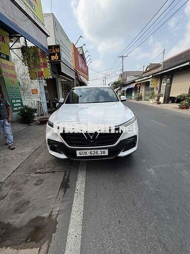 VinFast Lux SA2.0 SUV Trắng 7 chỗ Tự động