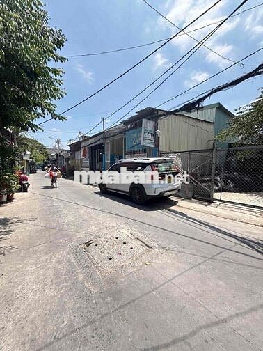 NGAY CV AN SƯƠNG , 4.5x15 , 2 TẦNG 4PN, NHÀ MỚI Ở NGAY , NHỈNH 4 TỶ