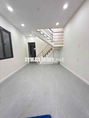 NGAY CV AN SƯƠNG , 4.5x15 , 2 TẦNG 4PN, NHÀ MỚI Ở NGAY , NHỈNH 4 TỶ