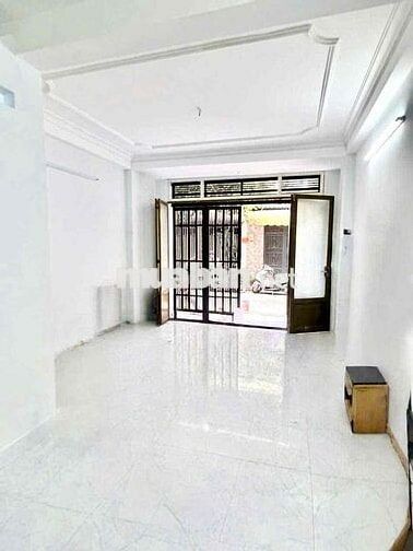 Nhà 4x9m 1Lầu Đúc (2PN 1WC) Hẻm 5m Cụt. Lô Tư. Bình Tân