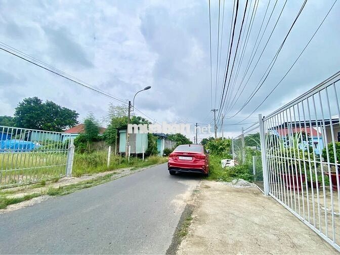 790tr Lô đất kế bên Vinhomes đường Nguyễn Thị Lắng (283m2) shr, thổ cư