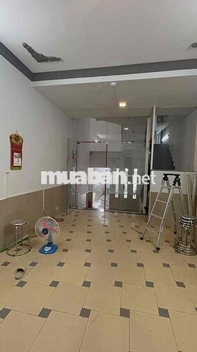 Cho thuê nhà mặt tiền DT 4x20 ,3 lầu 4 phòng 5 wc P5 Q8