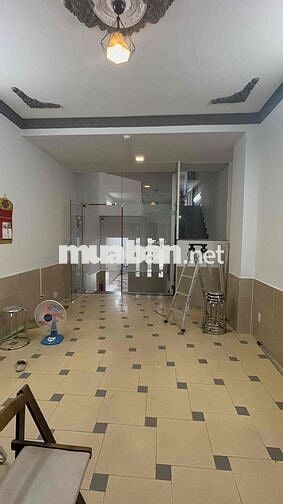 Cho thuê nhà mặt tiền DT 4x20 ,3 lầu 4 phòng 5 wc P5 Q8