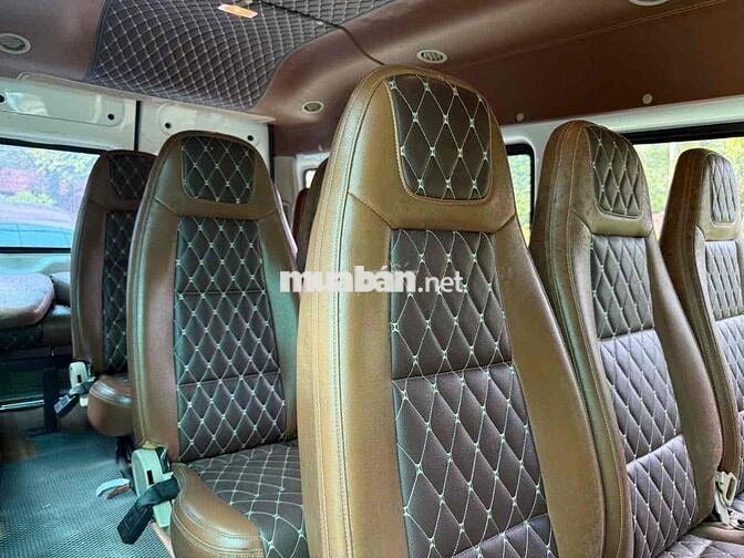 Ford Transit 16 chỗ Trắng 208.232 km