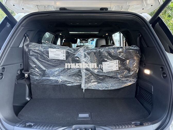 Ford Everest Titanium 1 cầu 2025 Trắng