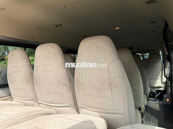 Ford Transit 16 chỗ Bạc 57.162 km