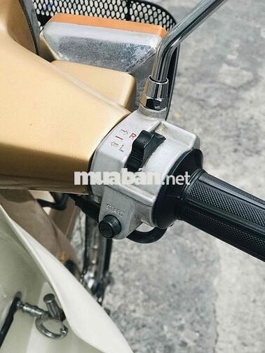 Honda Cub 82 /50cc Xe Nhật Bản có để , cực ngon