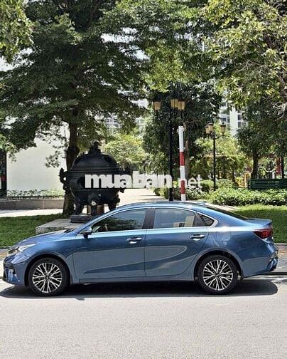 Kia K3 1.6 AT Premium 2022 Xanh