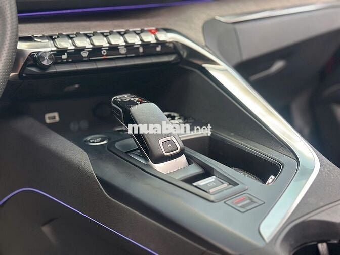 Peugeot 5008 GT 2024 SUV 7 chỗ Đỏ 17.000 km