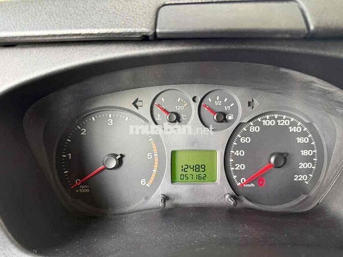Ford Transit 16 chỗ Bạc 57.162 km