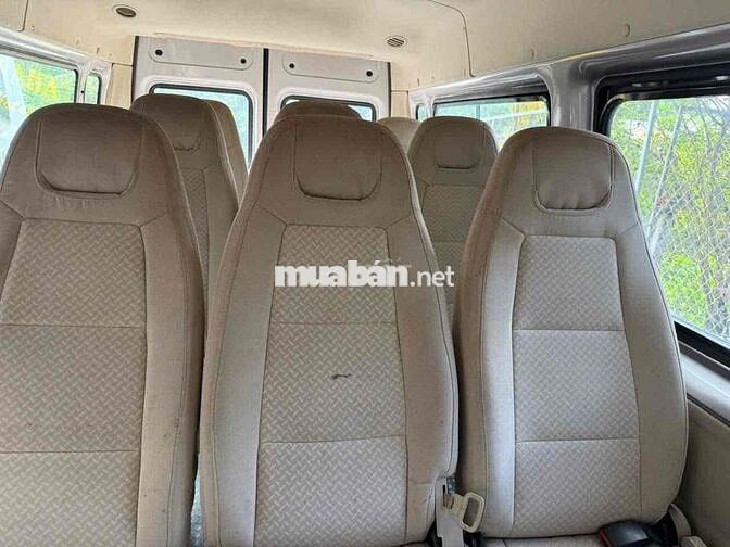 Ford Transit 16 chỗ Bạc 57.162 km
