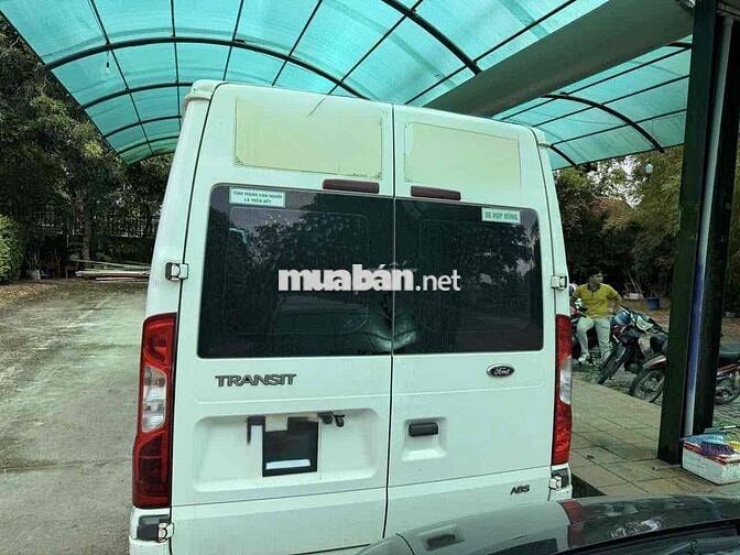 Ford Transit 16 chỗ Trắng 208.232 km
