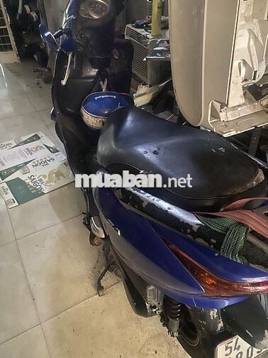 Honda Lead chạy ok bán cho anh, chị cần rẻ 5tr