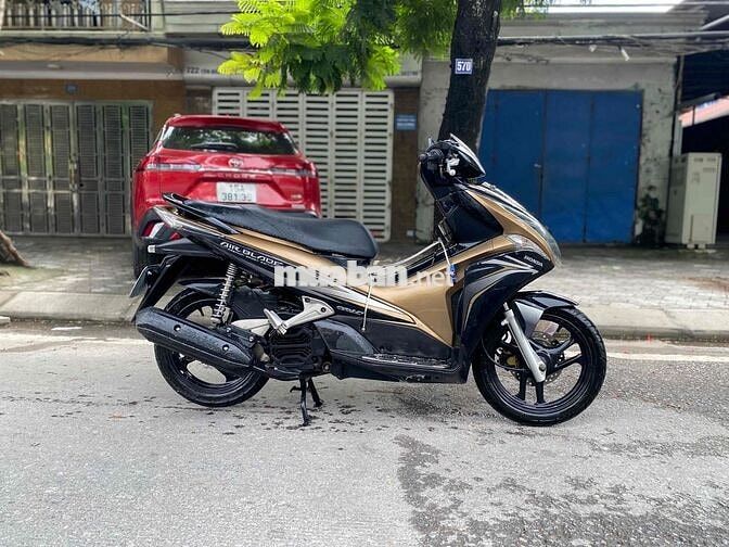 Honda Air Blade Đen, Vàng đồng