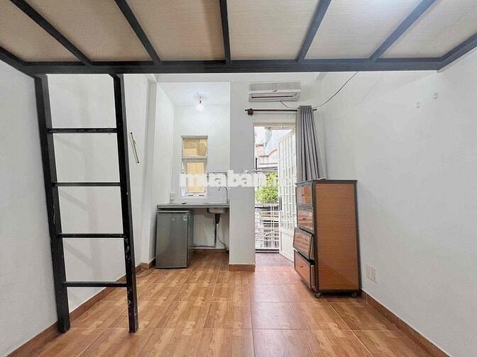 Cho Thuê Căn Hộ Gác Ban Công Full Nội Thất Ngay Sư Vạn Hạnh Q10