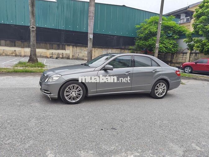 Mercedes-Benz E-Class 2011 Xám