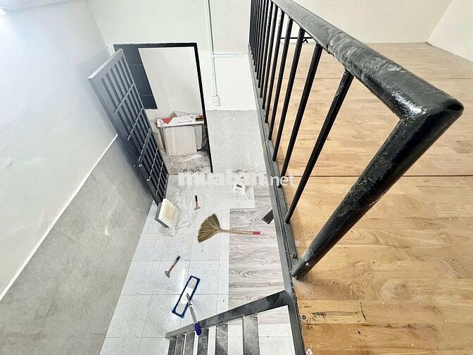phòng cho thuê có gác - máy lạnh rộng rãi phòng mới tầng trệt sạch sẽ